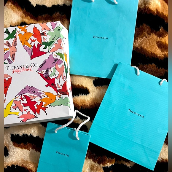 Tiffany &Co shopping bags - Picture 1 of 1